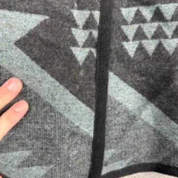 Pendleton Cape Poncho Women's XL Aztec Southwest 100% Wool Loop Collar ** - Picture 4 of 7